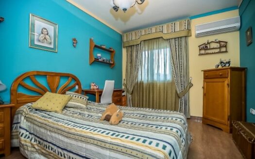 VENTA CHALET Y APARTAMENTOS REF: 31374