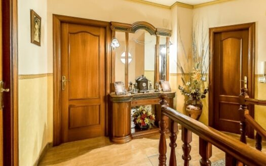 VENTA CHALET Y APARTAMENTOS REF: 31374